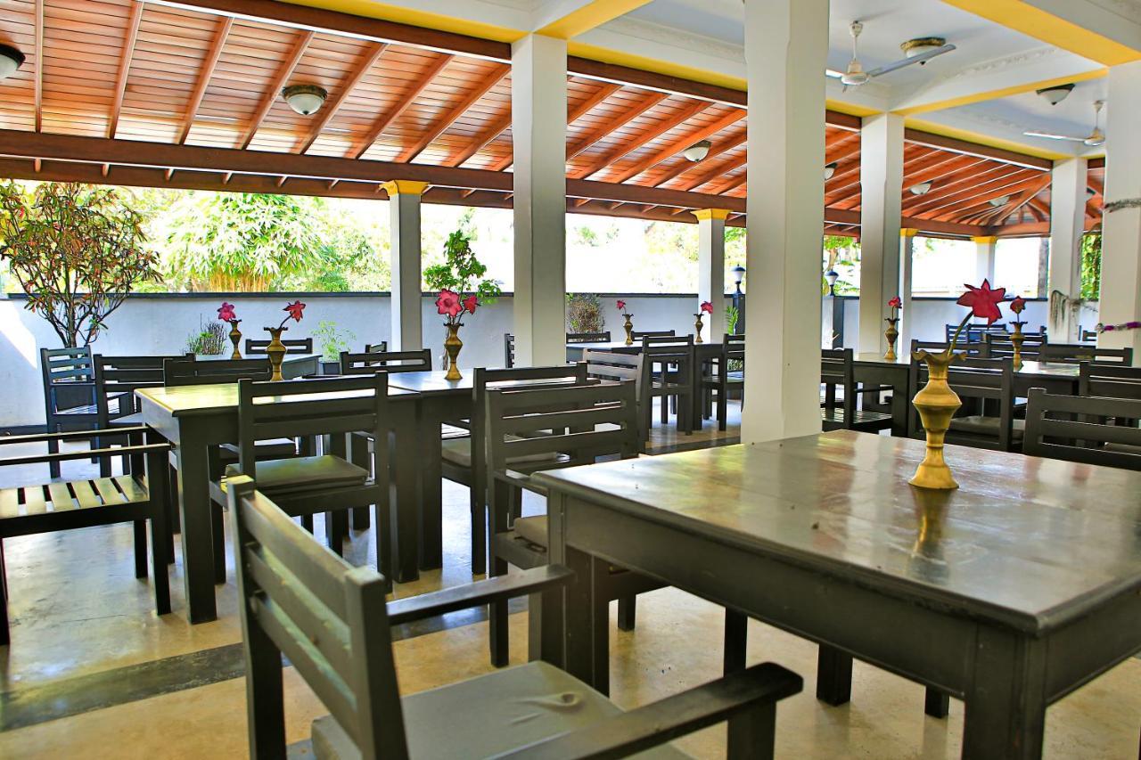 Esprit Bentota Hotel Екстериор снимка